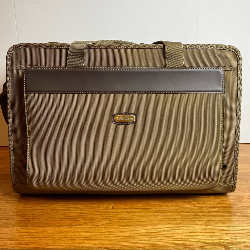 Ventura Luggage Carry-On Travel Bag‎ Olive Vintage 20”X 14”X 11”